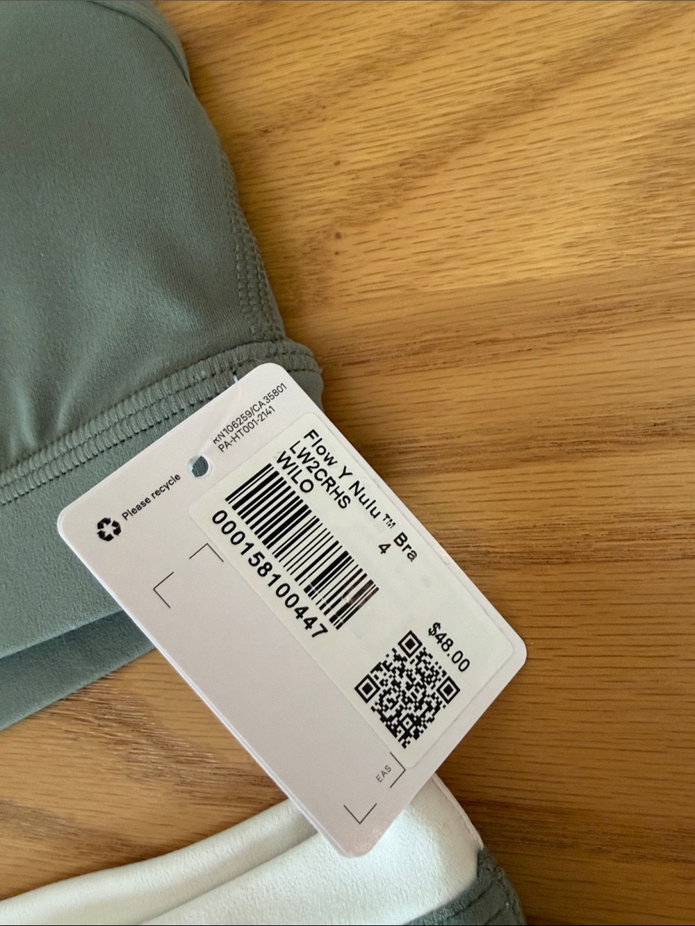 lululemon olive green sports bra and shorts with cream trim - Picture 4 of 4